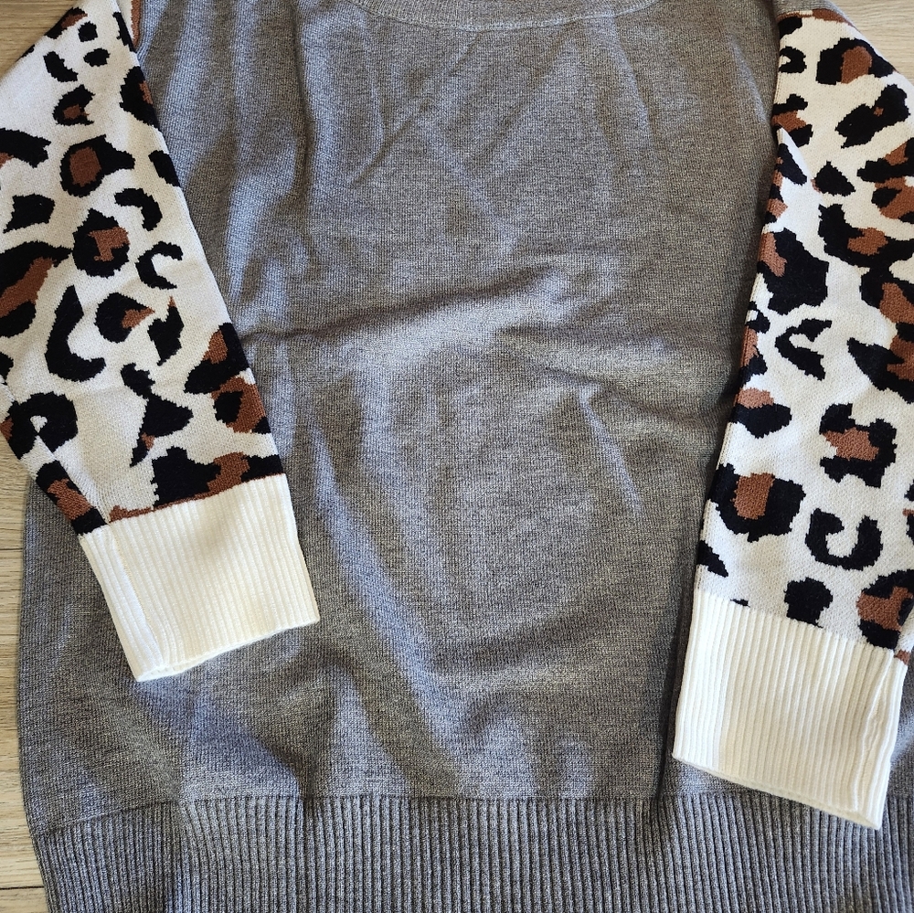 Super Soft🔥Leopard sleeve Sweater Top✨️ - Picture 12 of 14